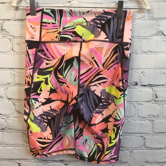 Bebe Sport Women’s Black Tropical Print Biker Shorts size Small NWT - Picture 4 of 9